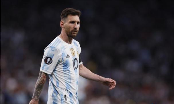 当代大学生的钱包, 在“省钱”与“悦己”之间拉扯